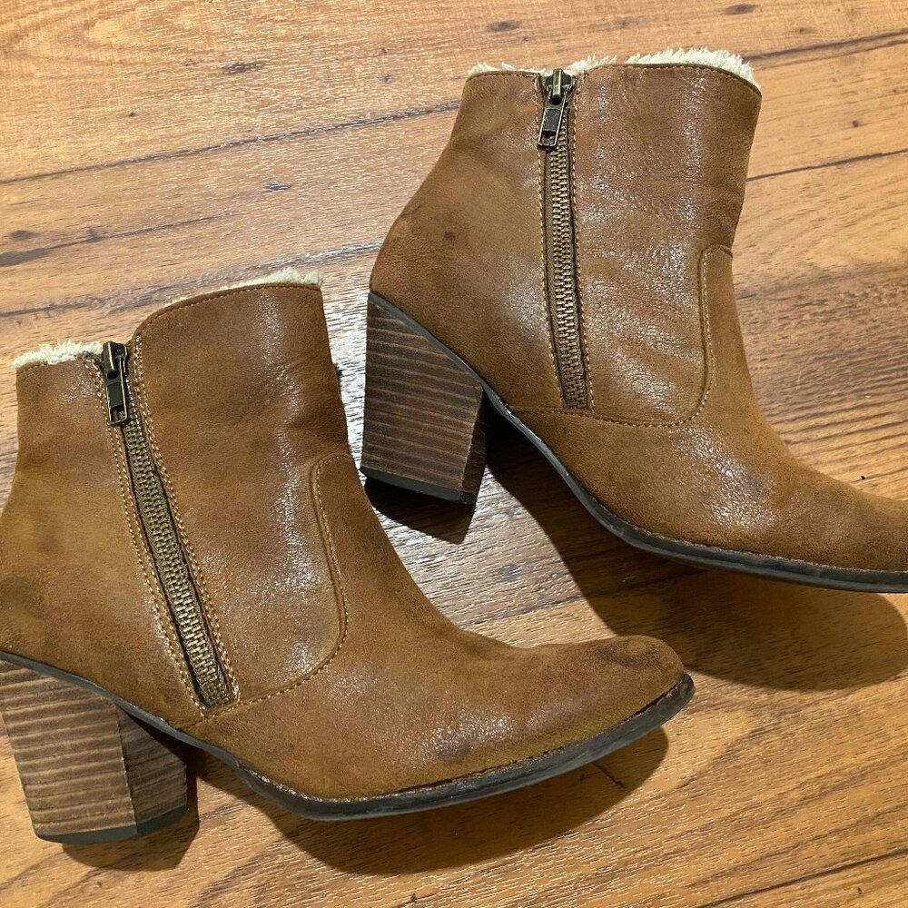 COCONUTS by MATISSE Suede Ankle Boots